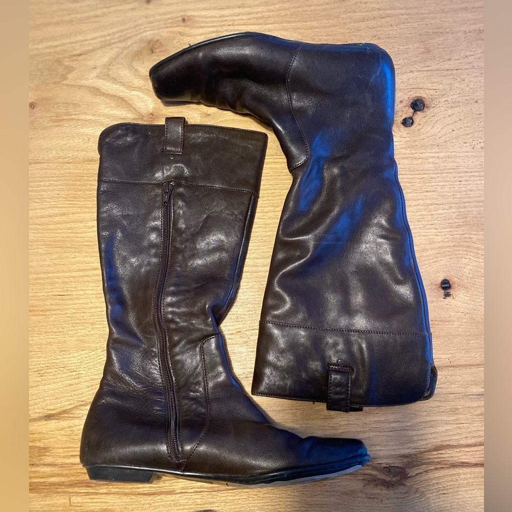 Born Softest Tall Leather Boots Flat Zip Up Brown Women’s 8‎ 1/2 Preloved